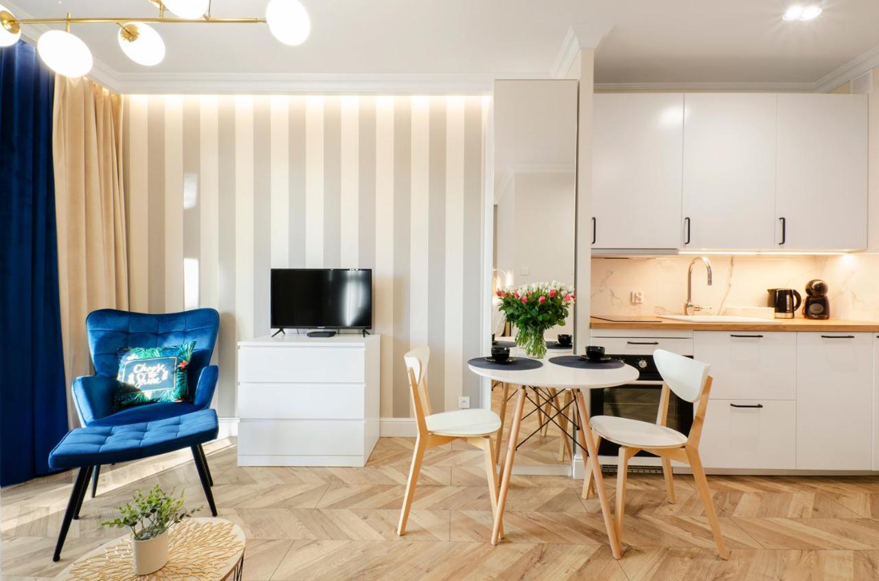 Sky Home- Blue Apartament -Manufaktura, Bezplatny Parking, Klima, Dostep Na Kod 우치 외부 사진