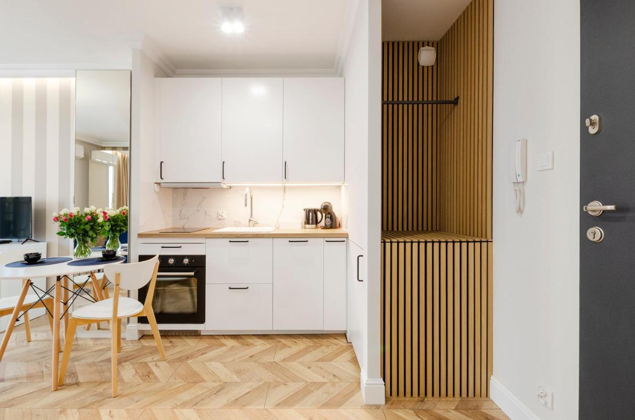 Sky Home- Blue Apartament -Manufaktura, Bezplatny Parking, Klima, Dostep Na Kod 우치 외부 사진